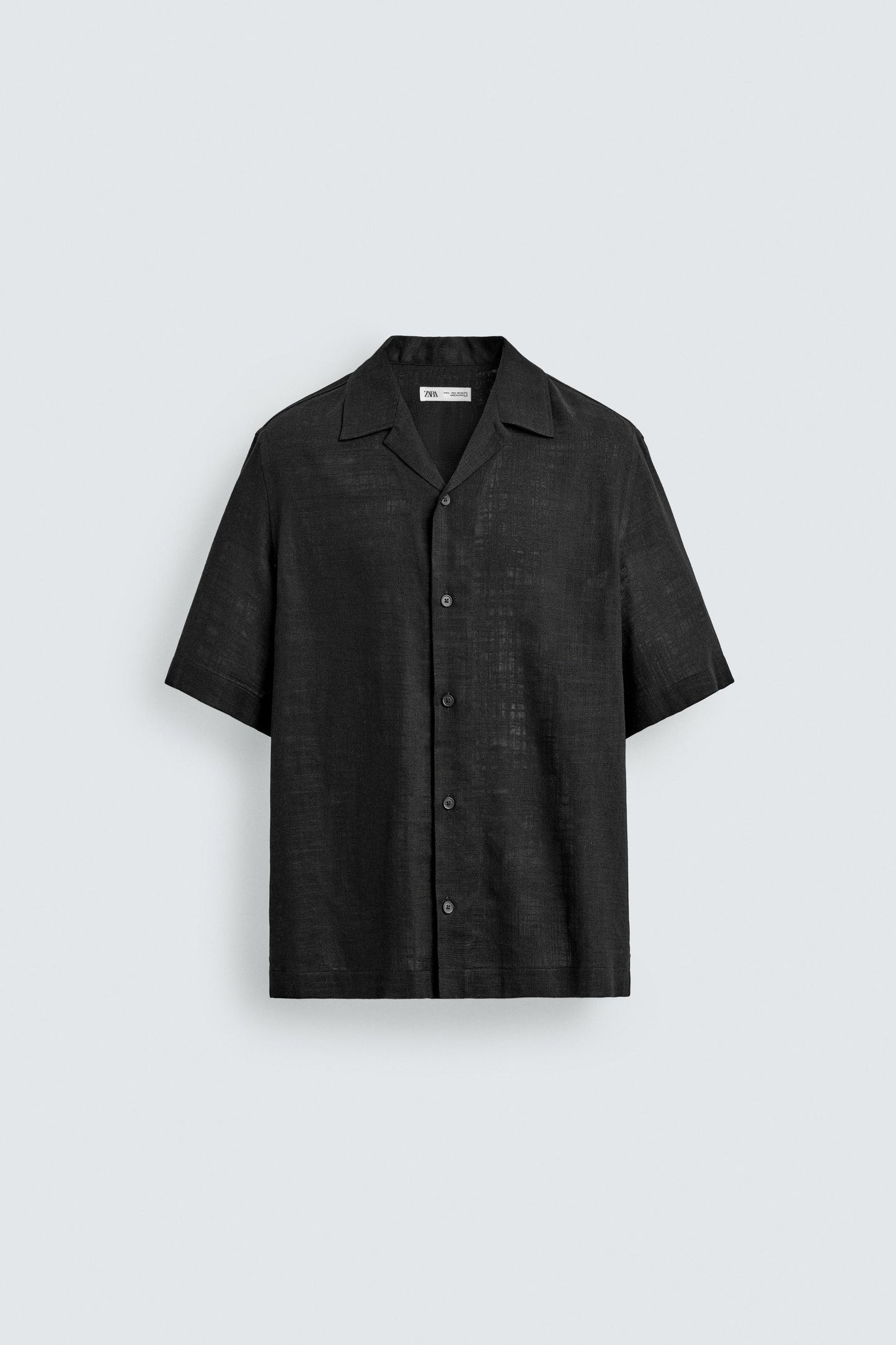 CAMISA FLUIDA COM ESTRUTURA