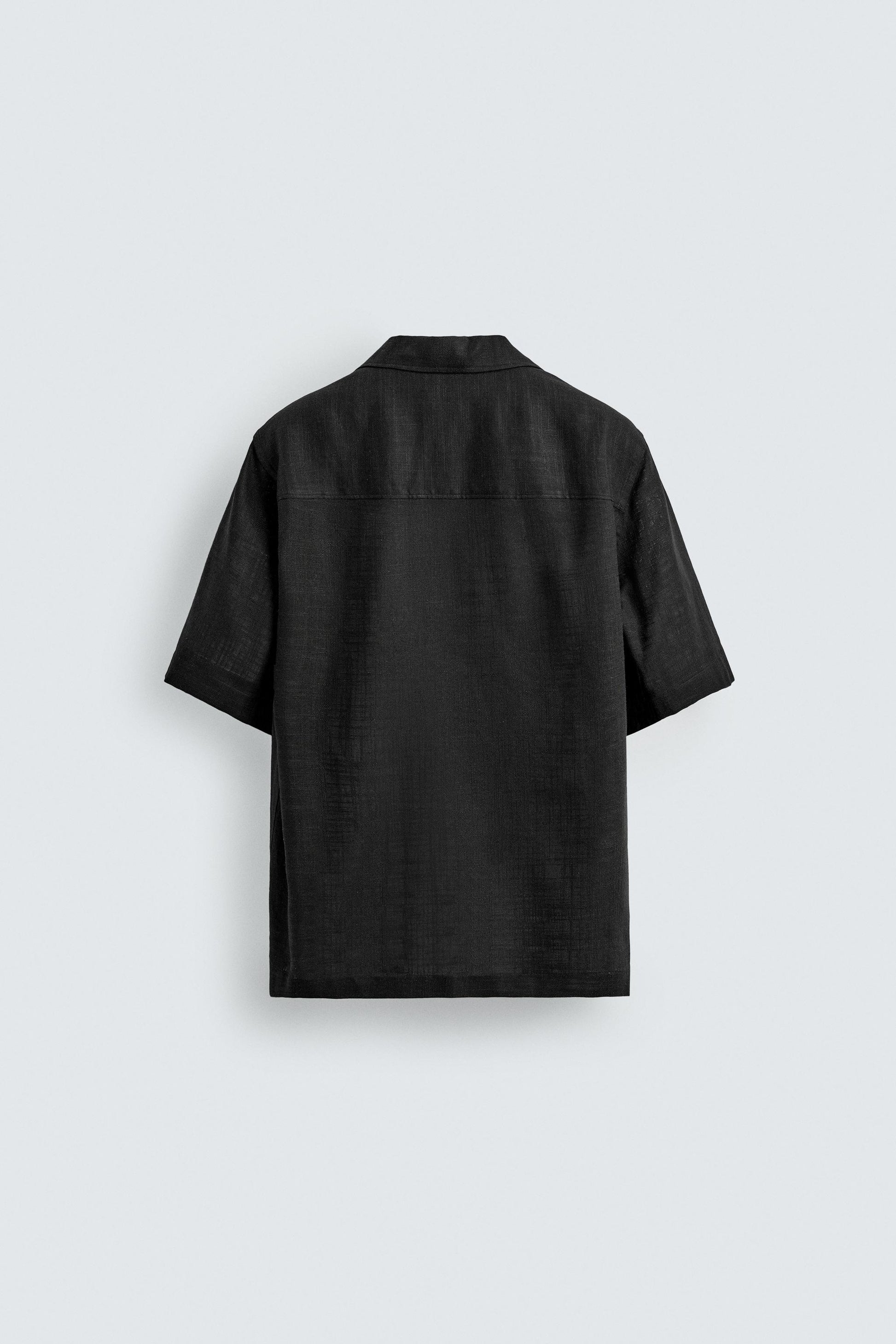 CAMISA FLUIDA COM ESTRUTURA