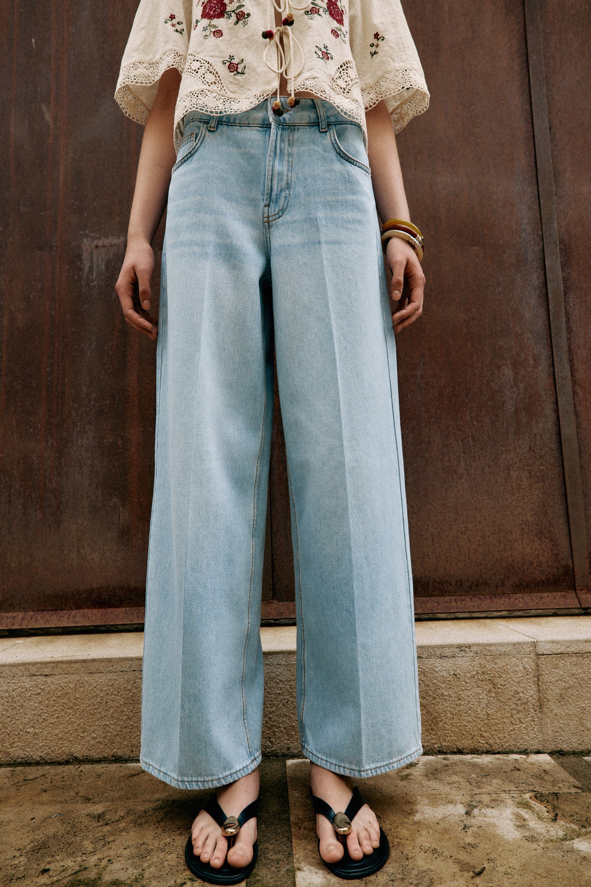 JEANS Z1975 PERNA LARGA CINTURA MÉDIA COM PREGA - Azul-claro