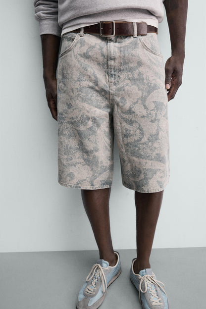 CALÇÕES BERMUDA BAGGY FIT COM ESTAMPADO PAISLEY