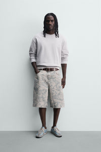 CALÇÕES BERMUDA BAGGY FIT COM ESTAMPADO PAISLEY