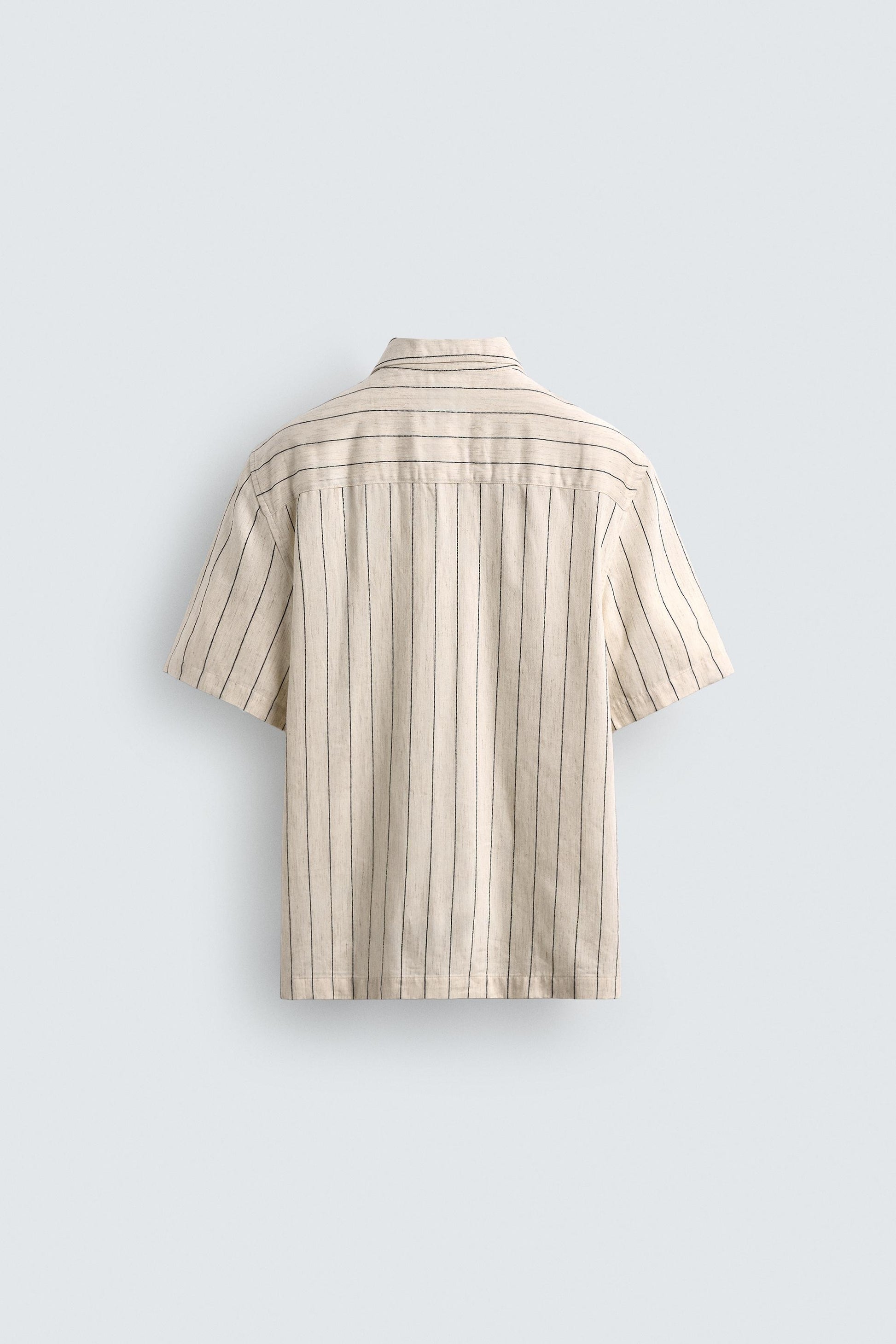 CAMISA FLUIDA ÀS RISCAS