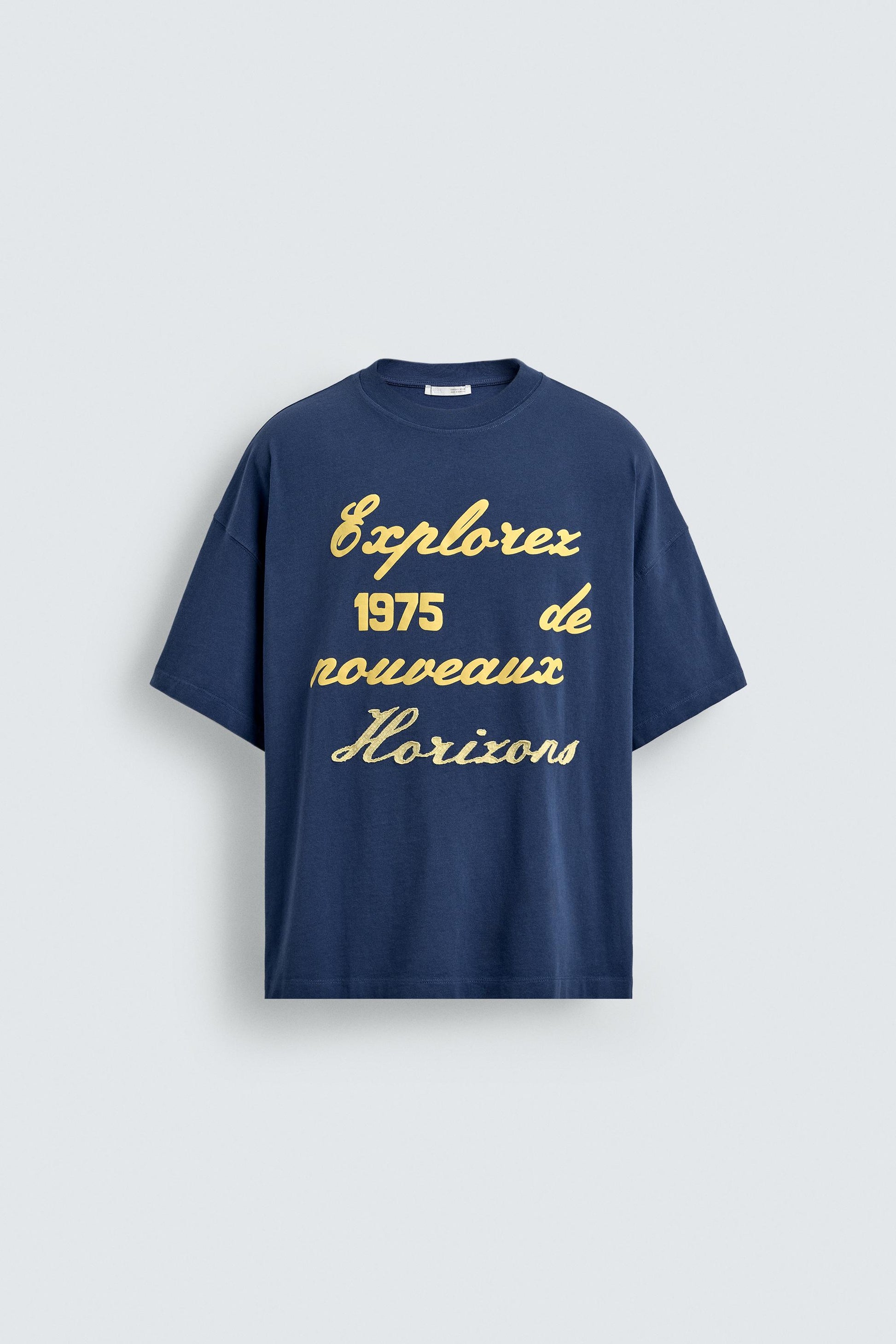 T-SHIRT BORDADO ESTAMPADO COMBINADOS