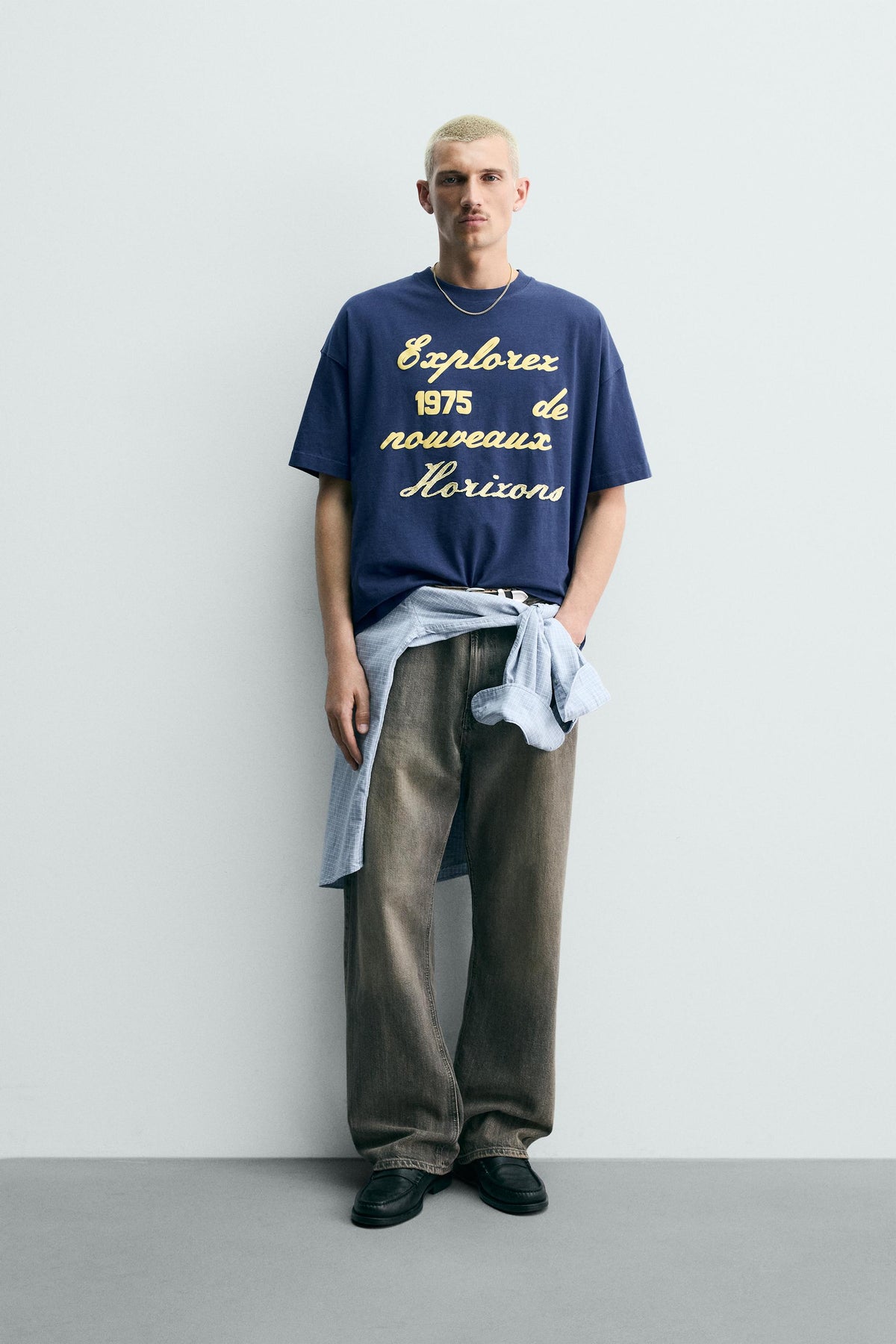 T-SHIRT BORDADO ESTAMPADO COMBINADOS