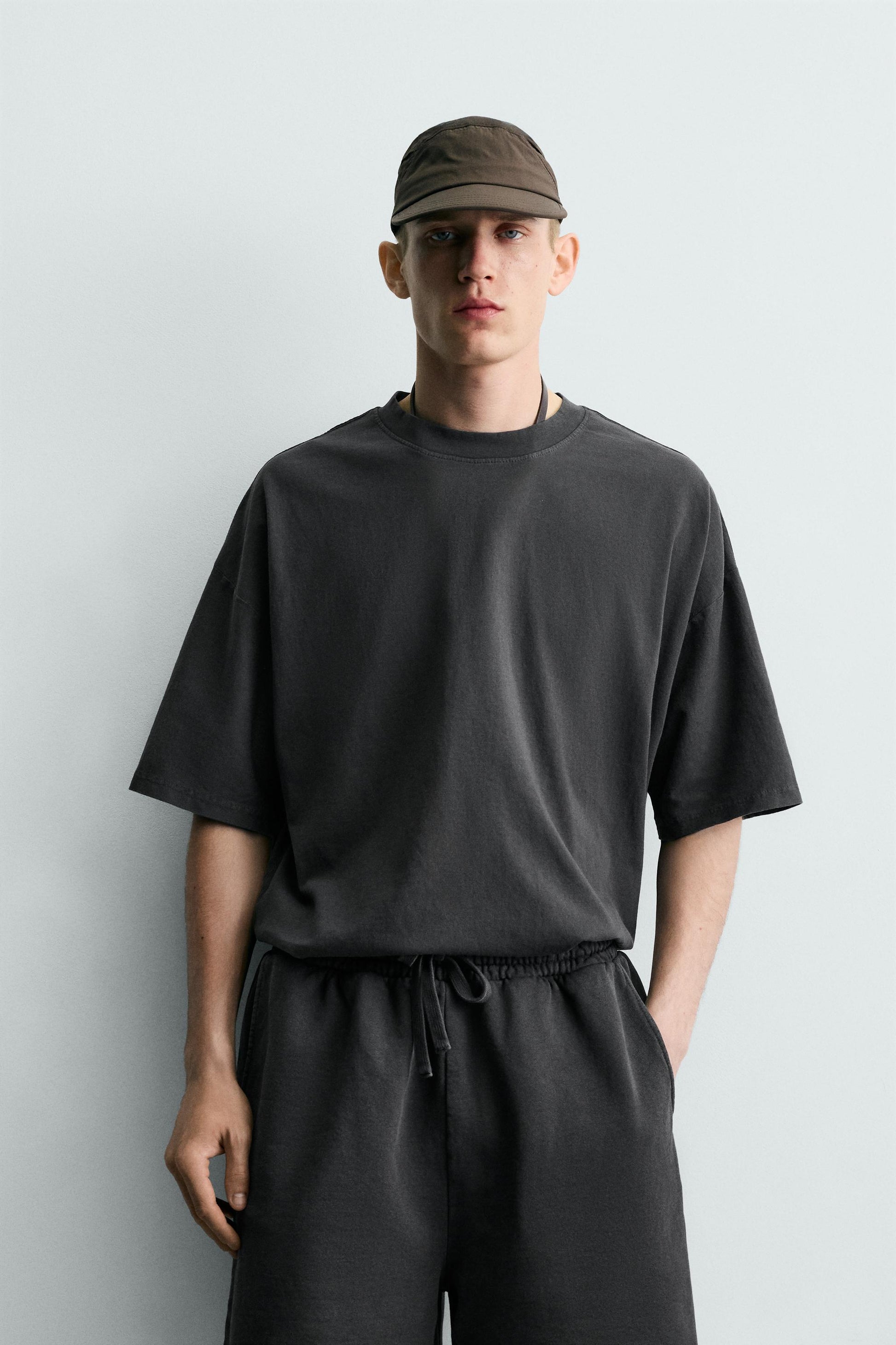 T-SHIRT BÁSICA LAVADA