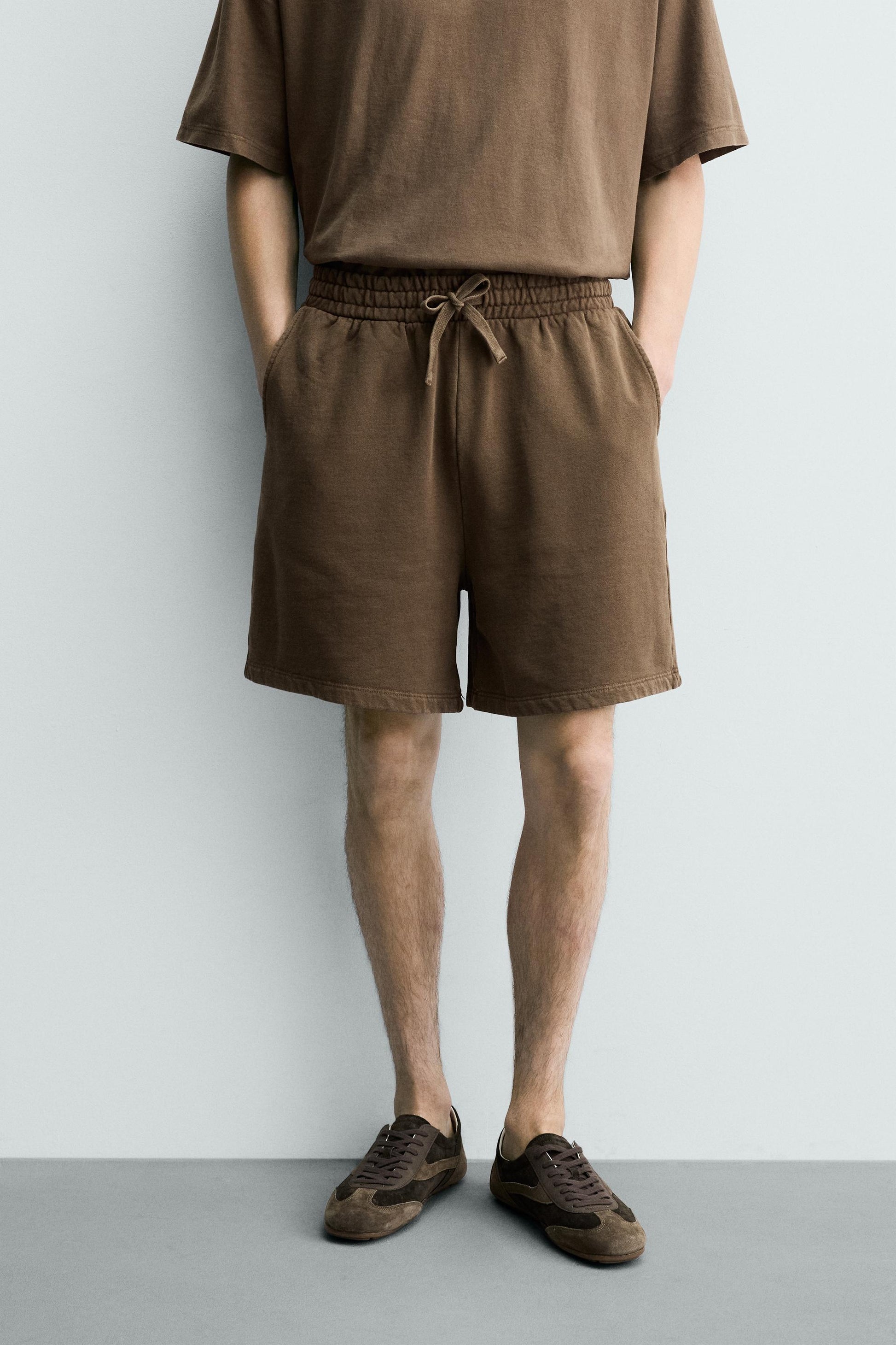 CALÇÕES BERMUDA JOGGER BÁSICOS LAVADOS