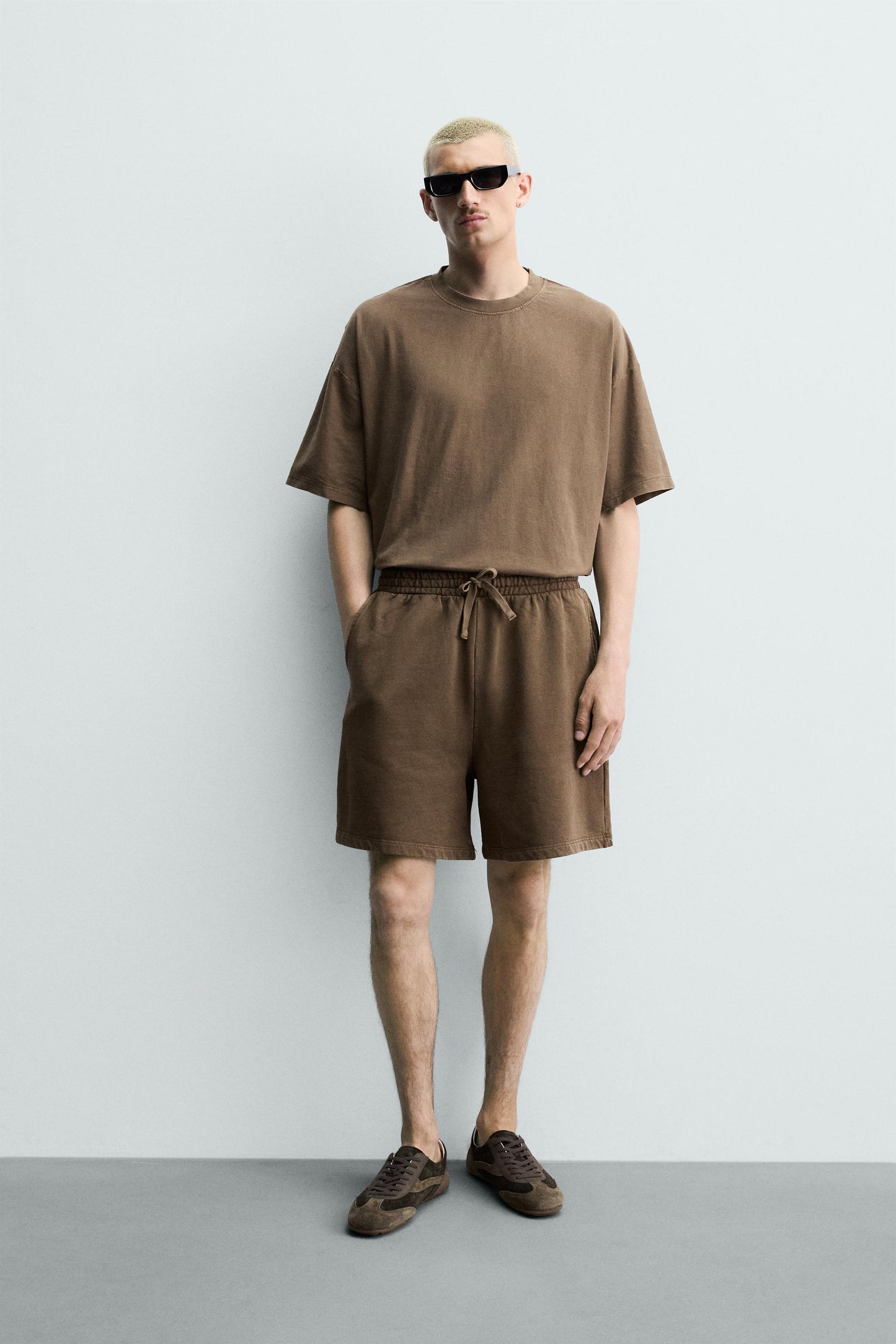 CALÇÕES BERMUDA JOGGER BÁSICOS LAVADOS