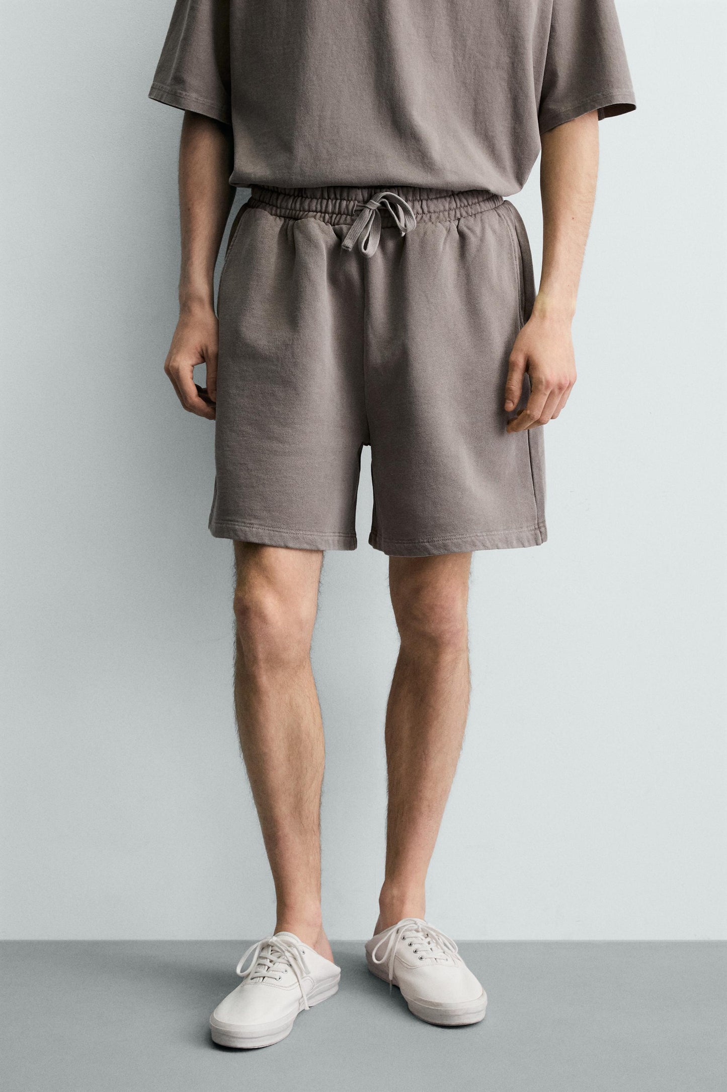 CALÇÕES BERMUDA JOGGER BÁSICOS LAVADOS