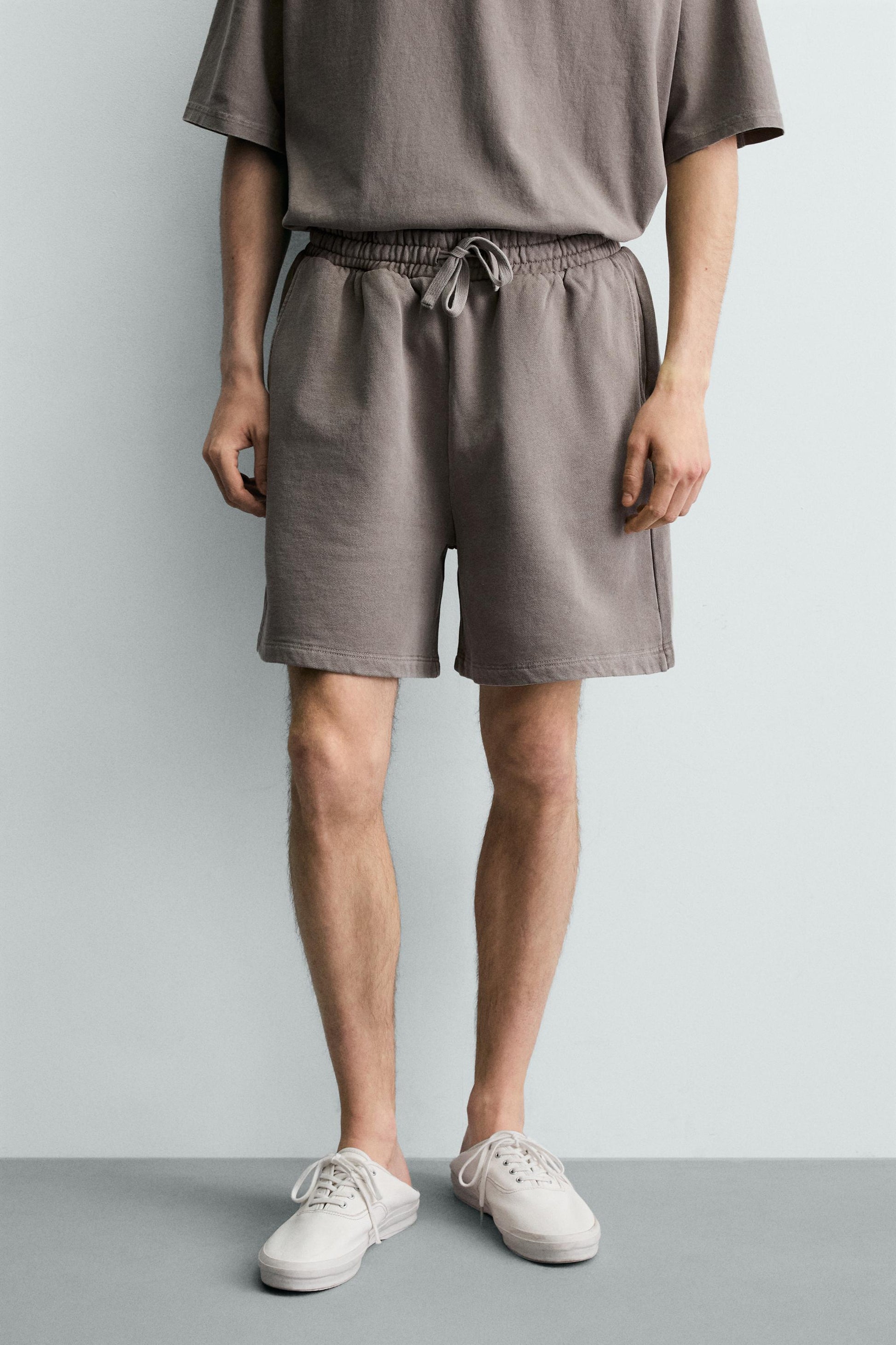 CALÇÕES BERMUDA JOGGER BÁSICOS LAVADOS