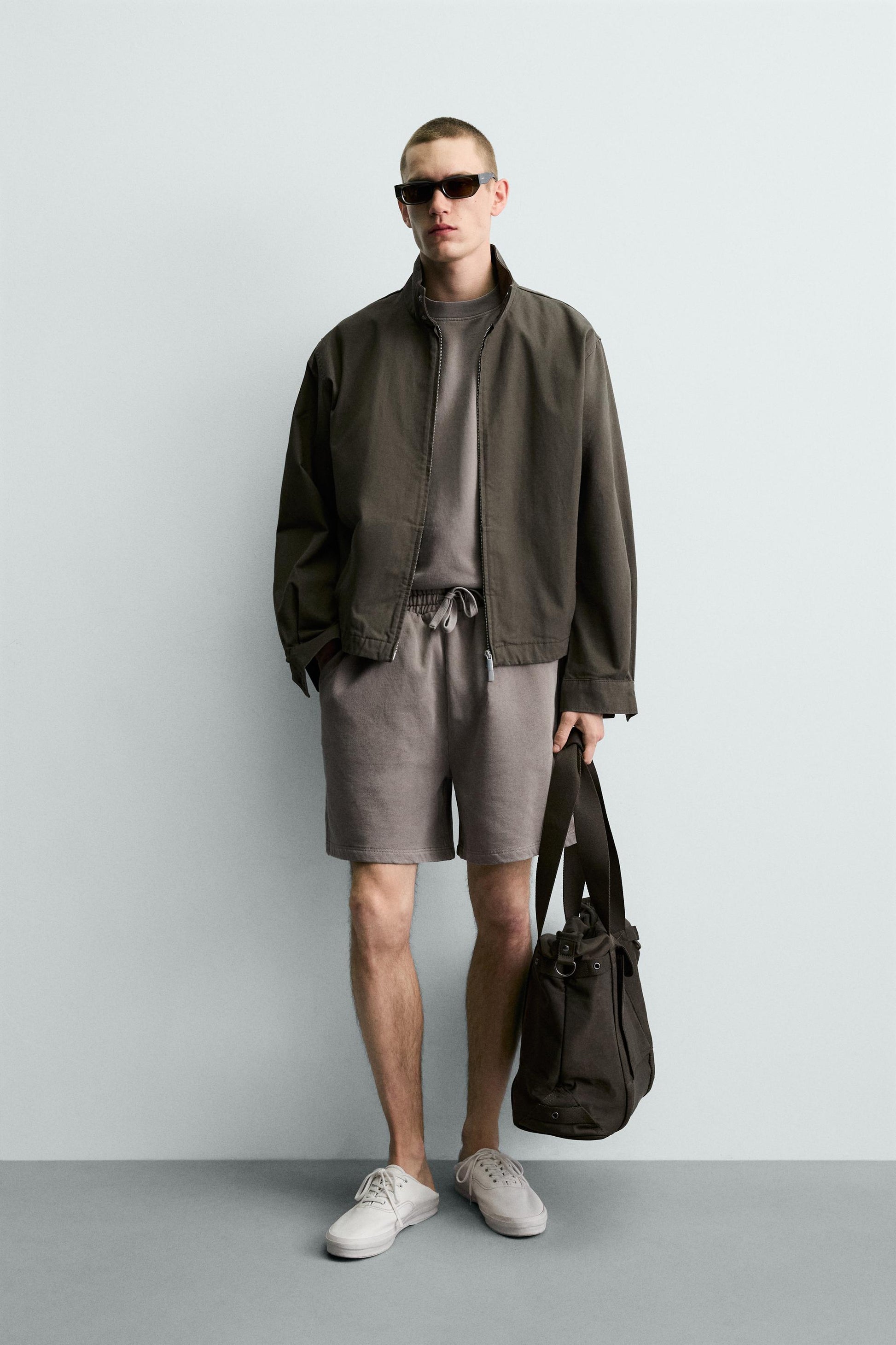 CALÇÕES BERMUDA JOGGER BÁSICOS LAVADOS