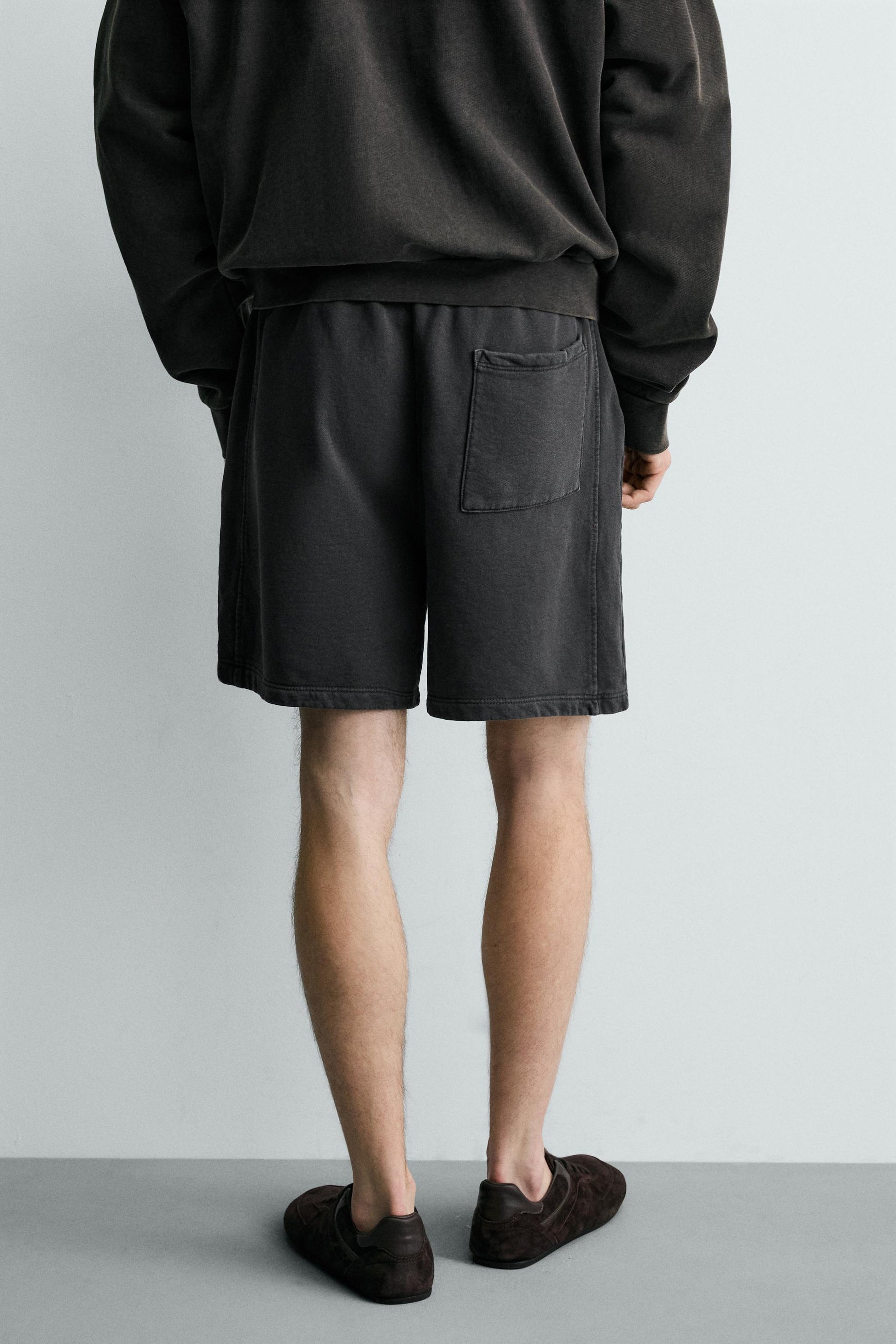 CALÇÕES BERMUDA JOGGER BÁSICOS LAVADOS