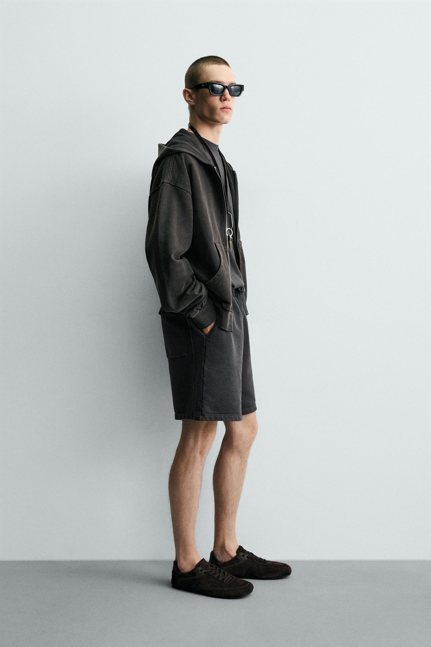 CALÇÕES BERMUDA JOGGER BÁSICOS LAVADOS