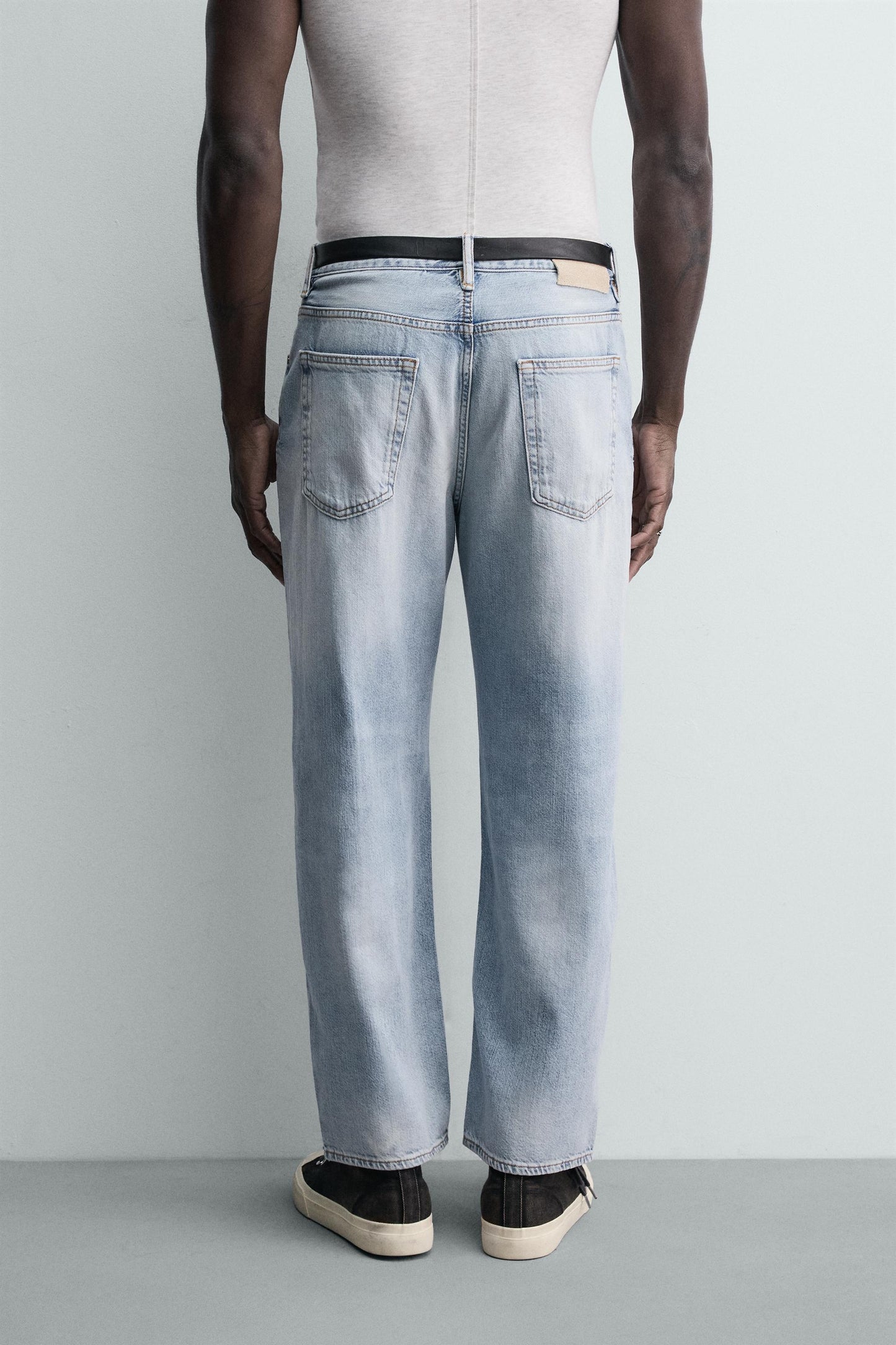 JEANS LEVES REGULAR FIT