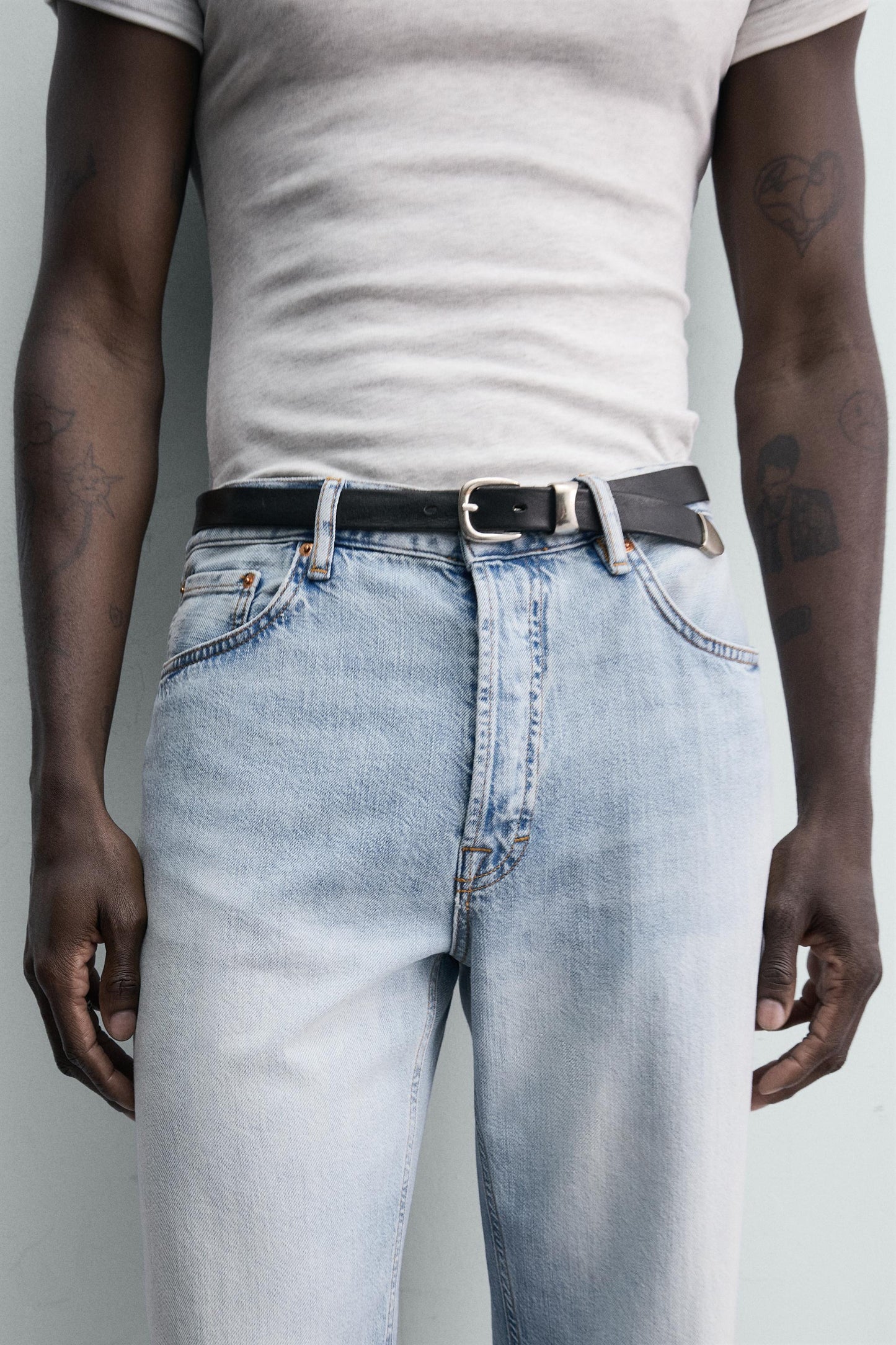 JEANS LEVES REGULAR FIT