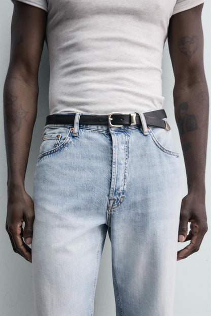 JEANS LEVES REGULAR FIT