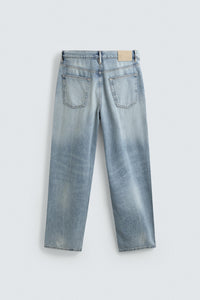 JEANS LEVES REGULAR FIT