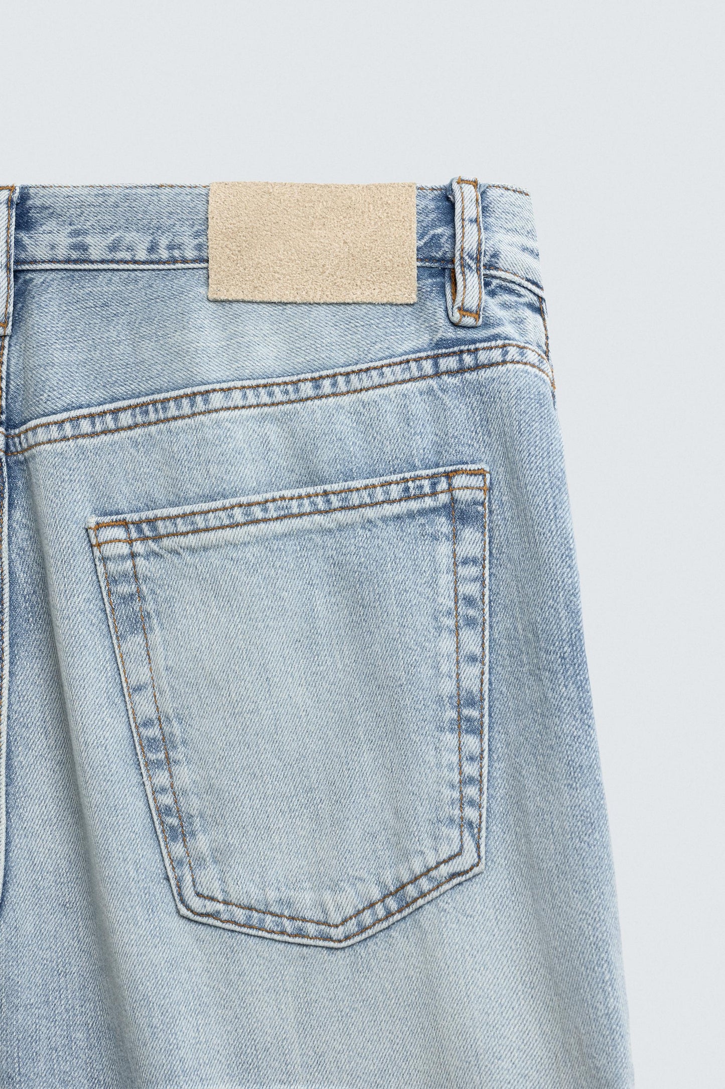 JEANS LEVES REGULAR FIT