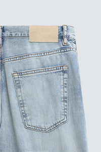 JEANS LEVES REGULAR FIT