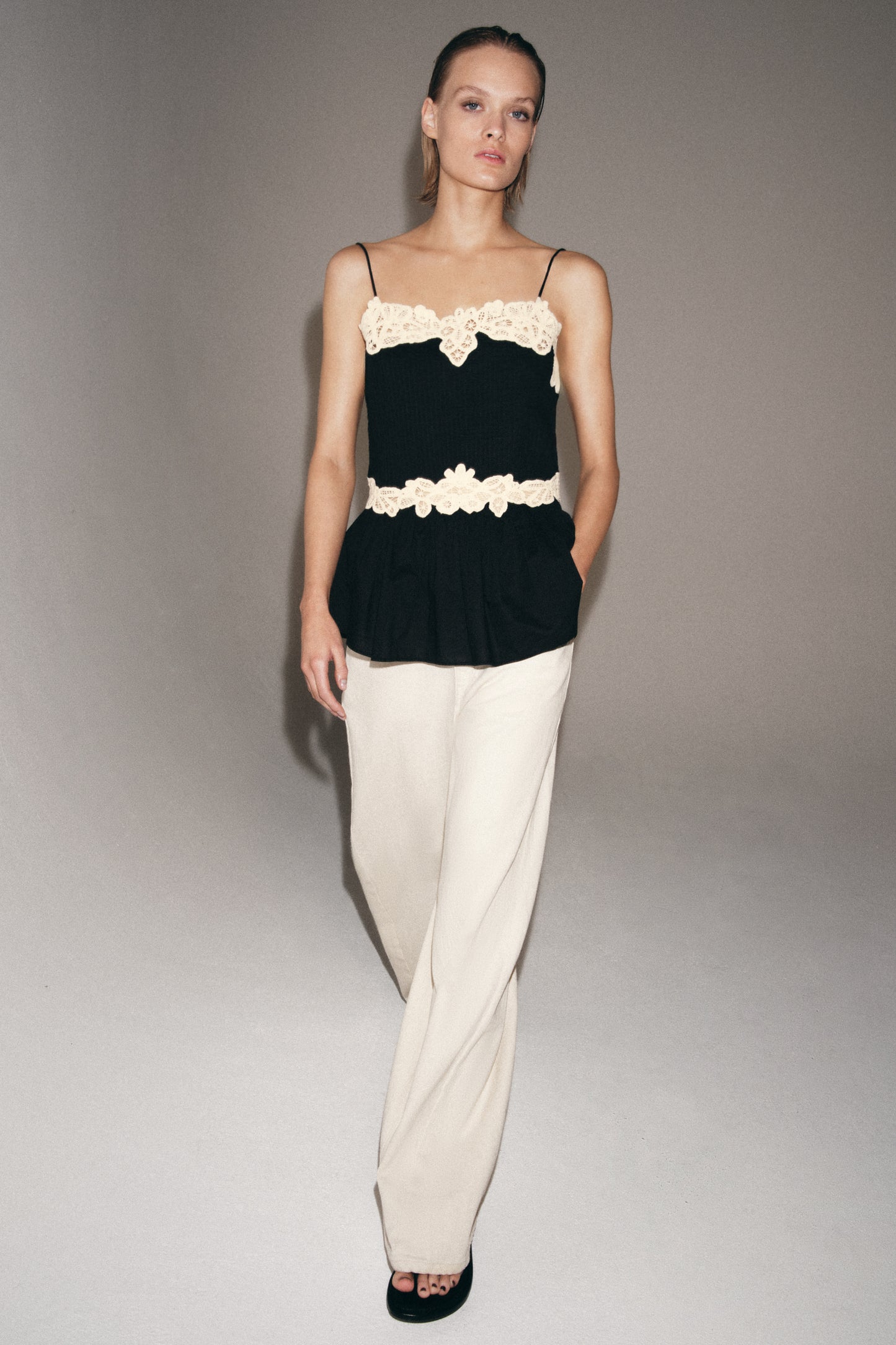 TOP DE RENDA CONTRASTE ZW COLLECTION - Branco / Preto