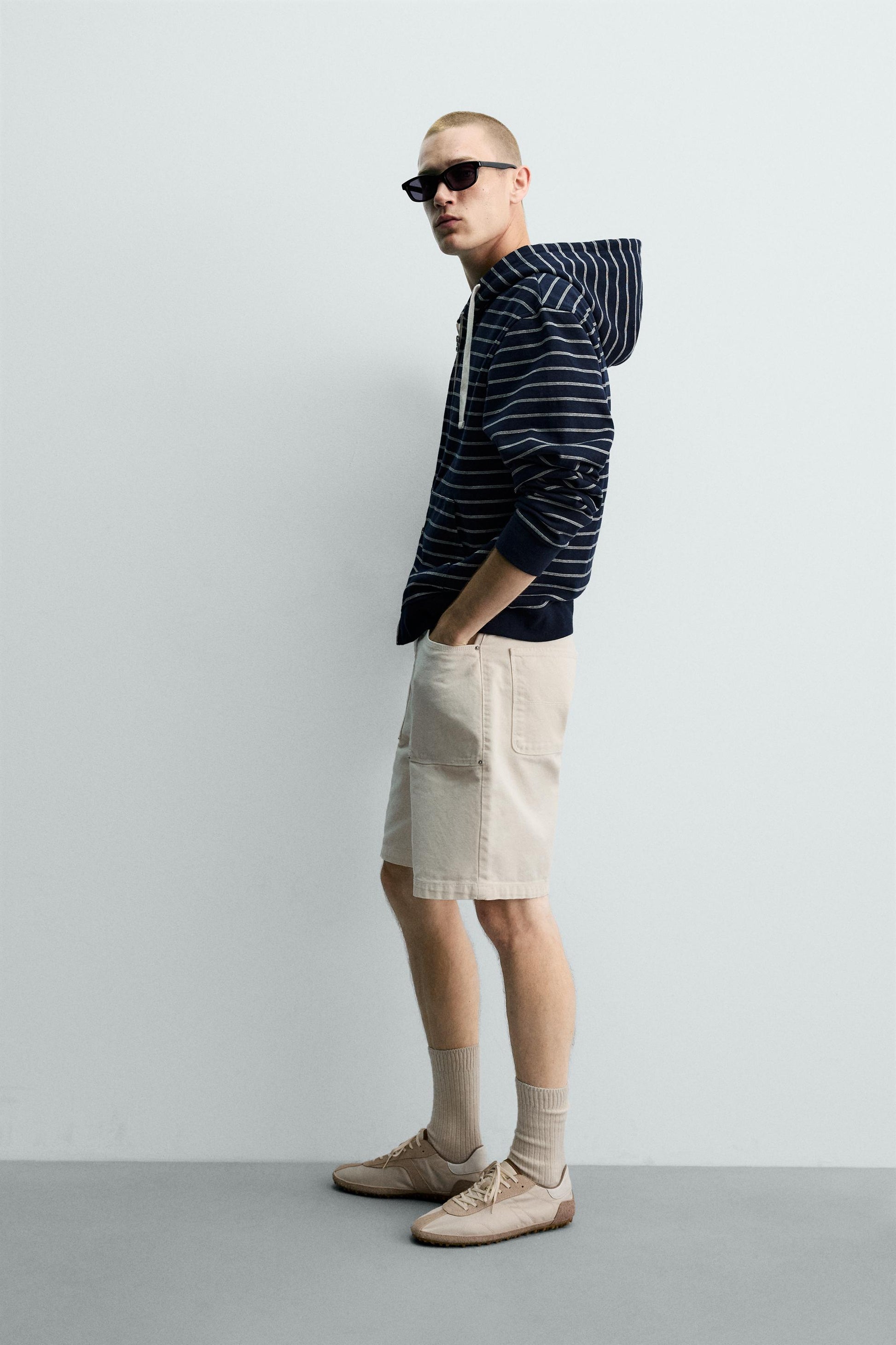 CALÇÕES BERMUDA STRAIGHT FIT COM BOLSOS