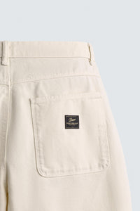 CALÇÕES BERMUDA STRAIGHT FIT COM BOLSOS