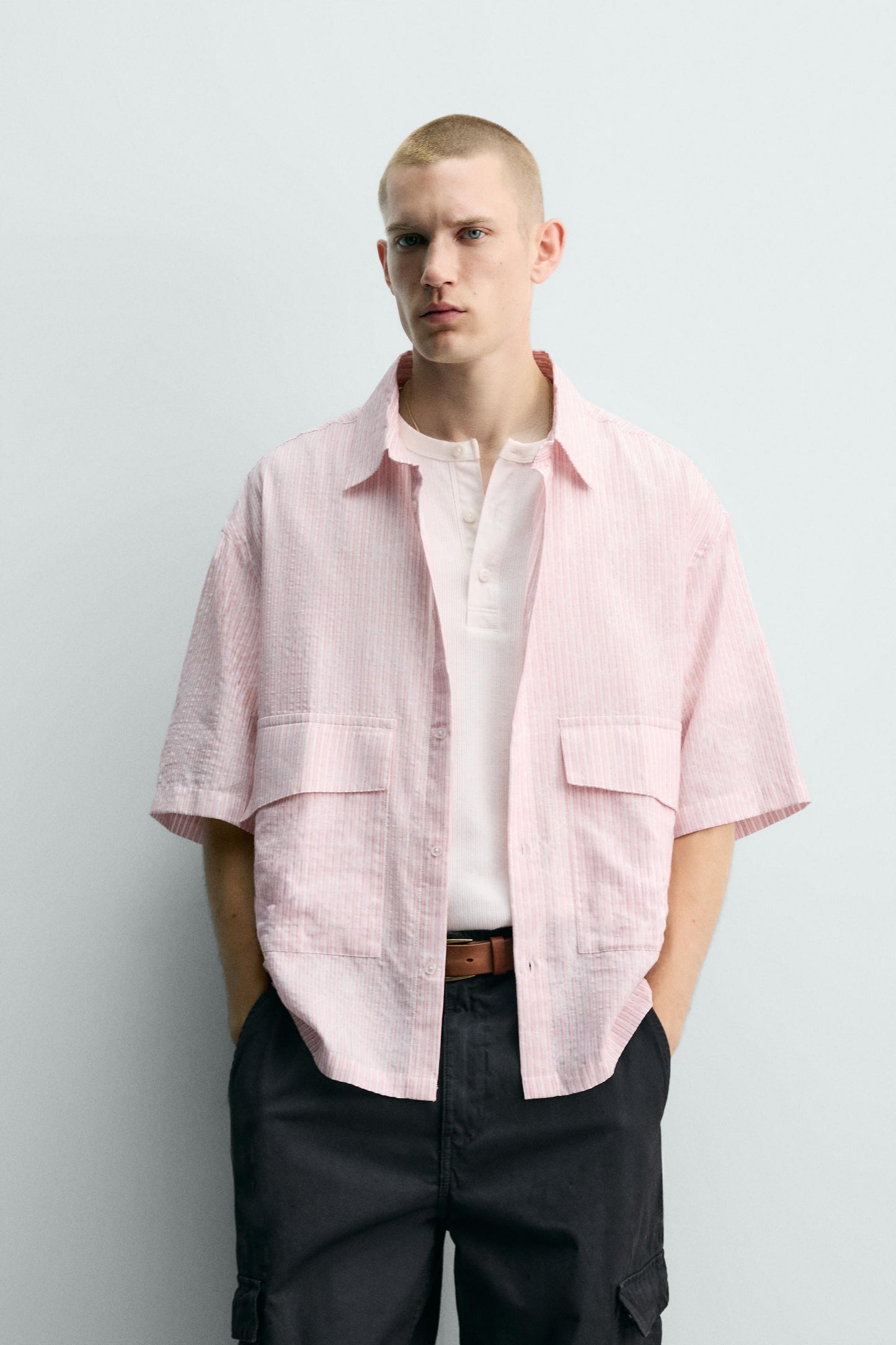 CAMISA JACQUARD COM RELEVO ÀS RISCAS