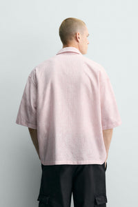 CAMISA JACQUARD COM RELEVO ÀS RISCAS