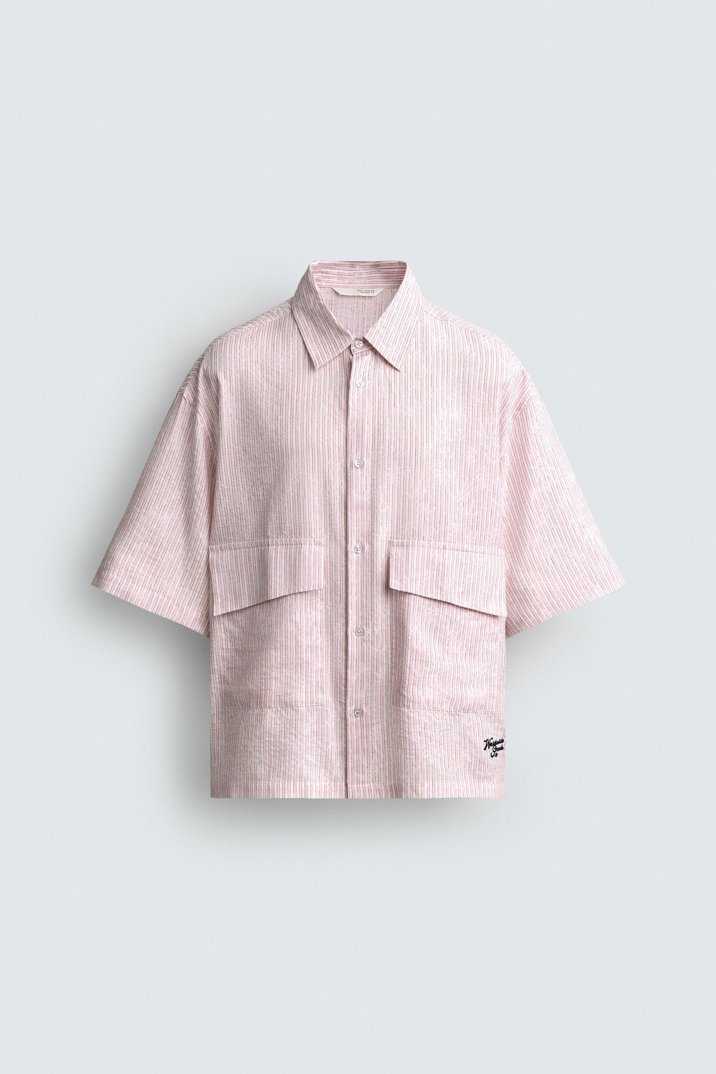 CAMISA JACQUARD COM RELEVO ÀS RISCAS