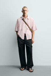 CAMISA JACQUARD COM RELEVO ÀS RISCAS