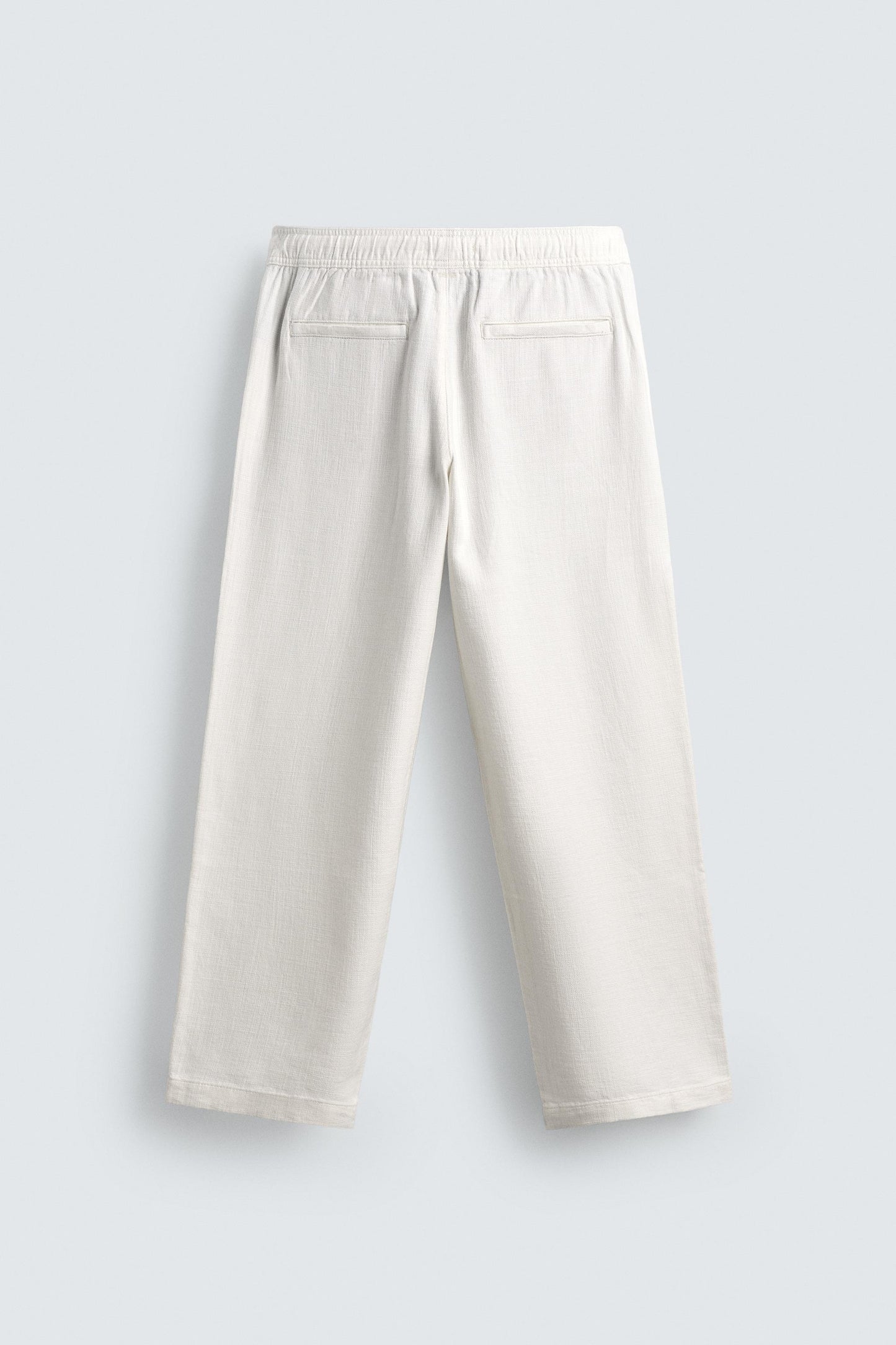CALÇAS RELAXED FIT COM ESTRUTURA