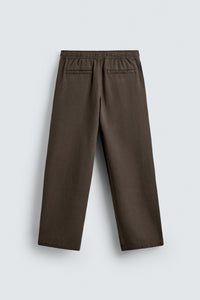 CALÇAS RELAXED FIT COM ESTRUTURA