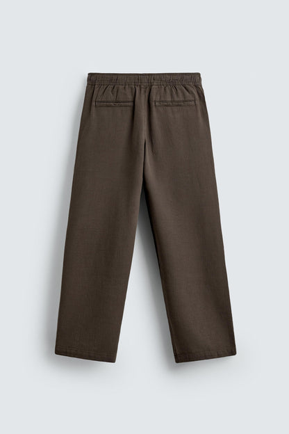 CALÇAS RELAXED FIT COM ESTRUTURA
