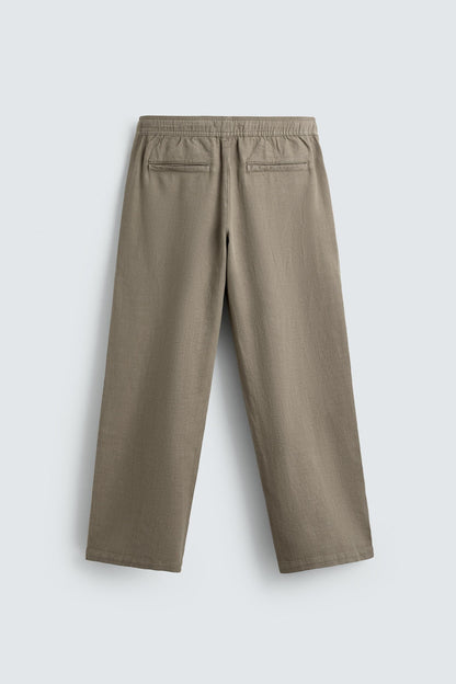 CALÇAS RELAXED FIT COM ESTRUTURA