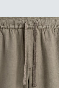 CALÇAS RELAXED FIT COM ESTRUTURA