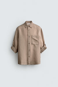 CAMISA ÀS RISCAS COM PRESILHA NA MANGA