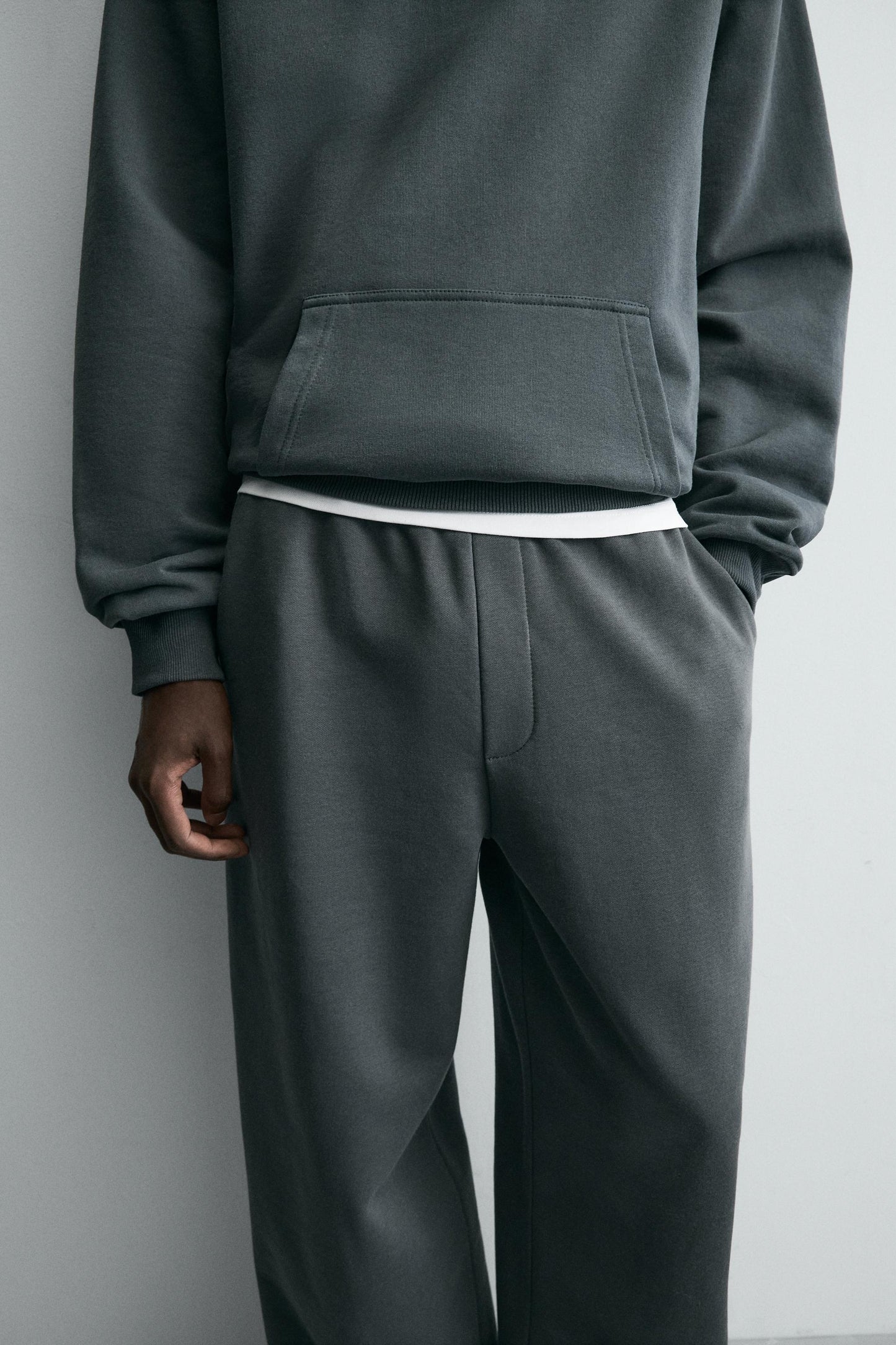 CALÇAS JOGGER RELAXED FIT BÁSICAS