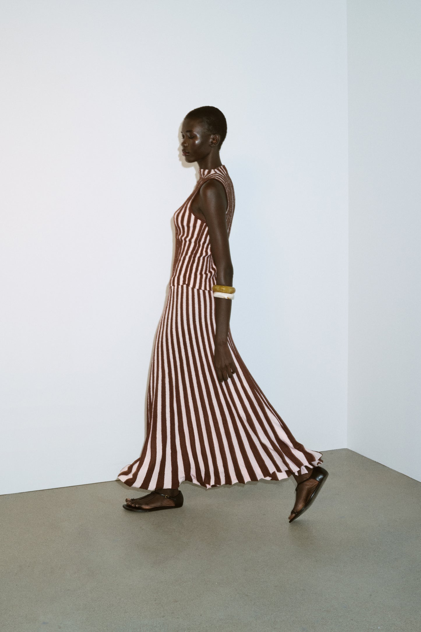 SAIA PLISSADA RISCAS TEXTURA - Brown Stripes