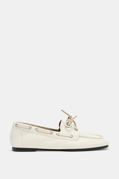 MOCASSINS DE PELE COM ATACADORES - Branco-cru