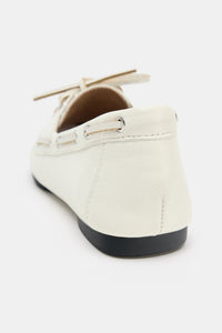 MOCASSINS DE PELE COM ATACADORES - Branco-cru