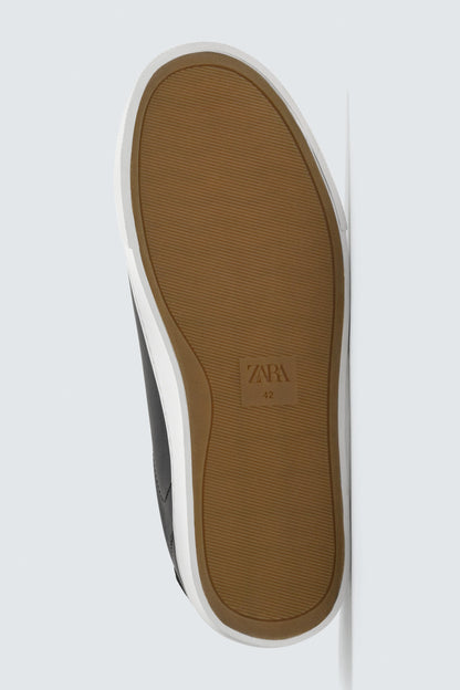 SAPATILHA MINIMALISTA