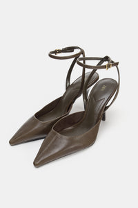SAPATO DE PELE TIPO MULE COM PULSEIRA - Cinzento-vison