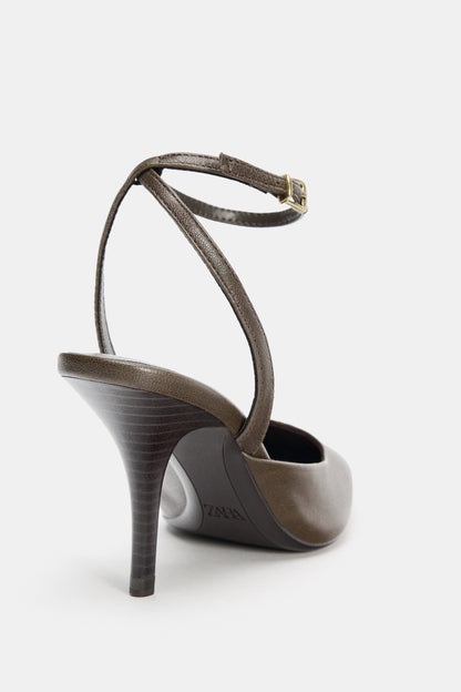 SAPATO DE PELE TIPO MULE COM PULSEIRA - Cinzento-vison