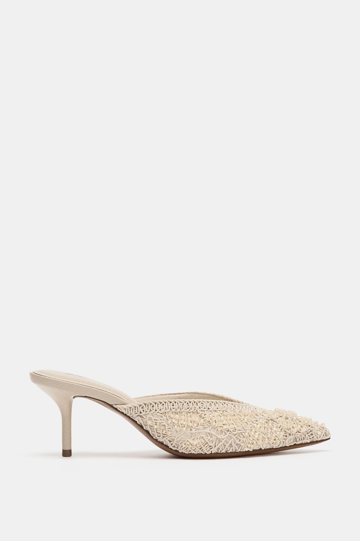 SAPATO TIPO MULES COM APLIQUES - Branco-cru