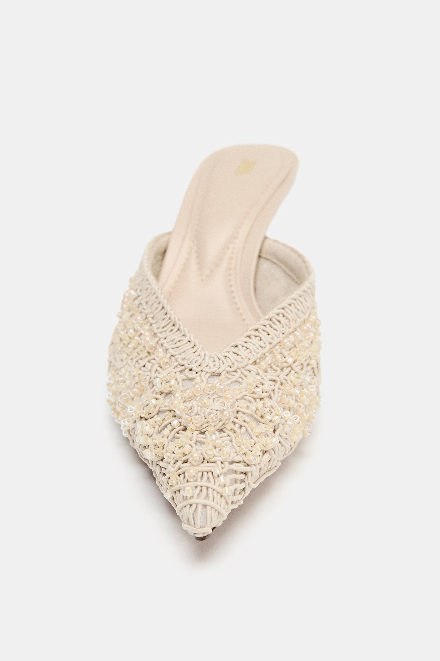SAPATO TIPO MULES COM APLIQUES - Branco-cru