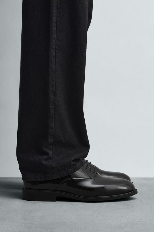 SAPATO ELEGANTE EFEITO DE VERNIZ
