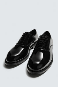 SAPATO ELEGANTE EFEITO DE VERNIZ