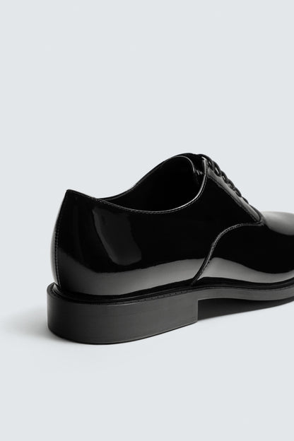 SAPATO ELEGANTE EFEITO DE VERNIZ