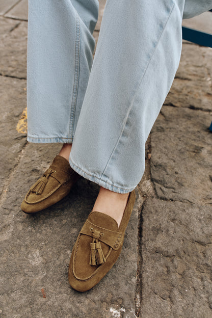 MOCASSINS EM CROUTE COM BORLAS - Castanho