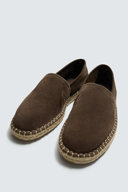ALPERGATA COMBINADA EM PELE