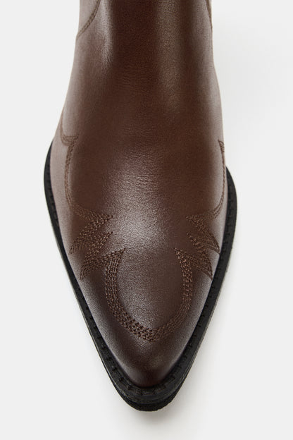 BOTIM COWBOY DE PELE COM BORDADOS - Castanho